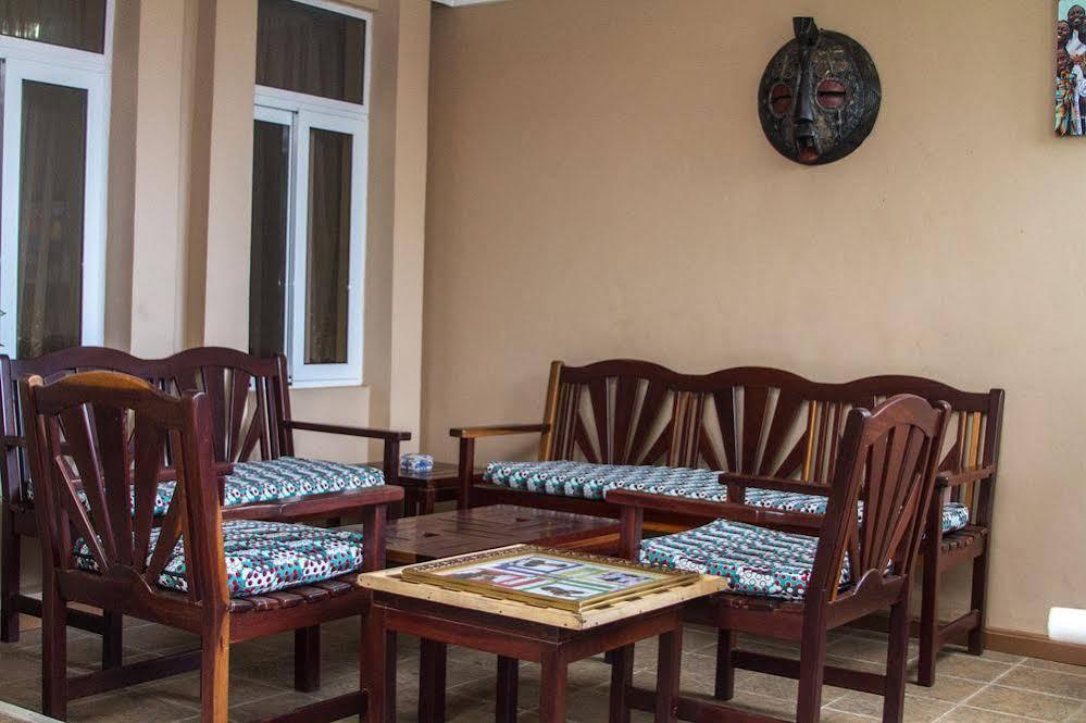 Alma House Hotel Acra Exterior foto