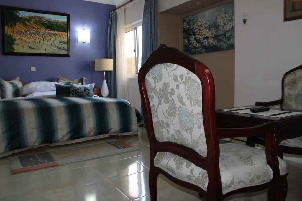 Alma House Hotel Acra Exterior foto