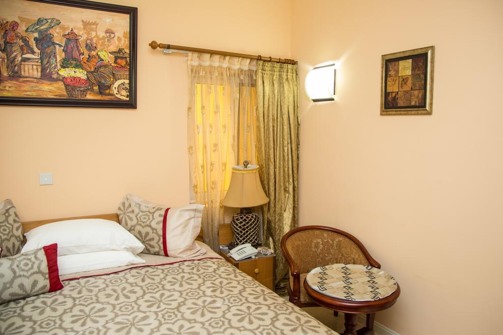 Alma House Hotel Acra Exterior foto